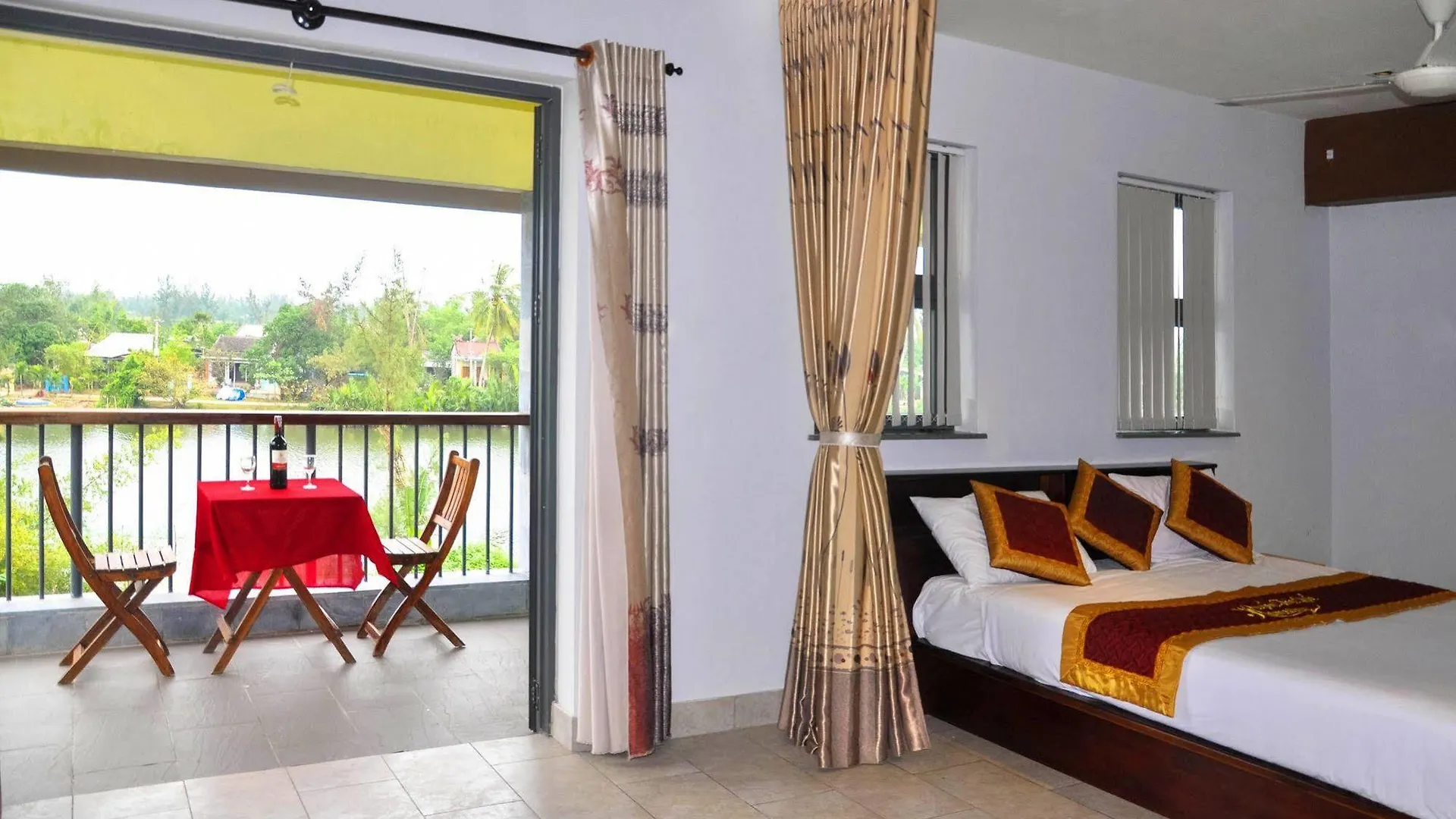 הוי אן Huyen Tra Que Homestay 2*, הוי אן וייטנאם