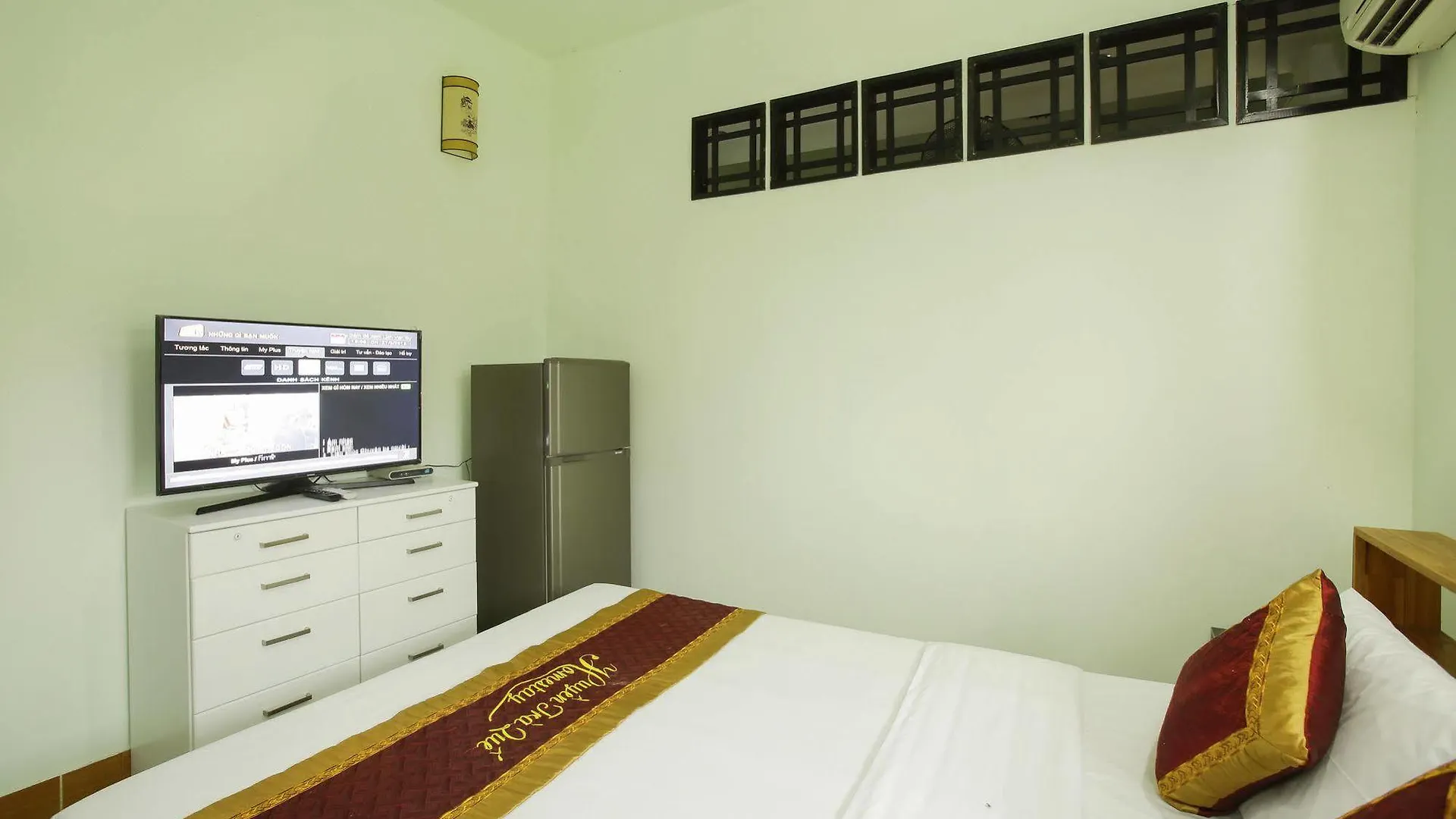 הוי אן Huyen Tra Que Homestay מלון